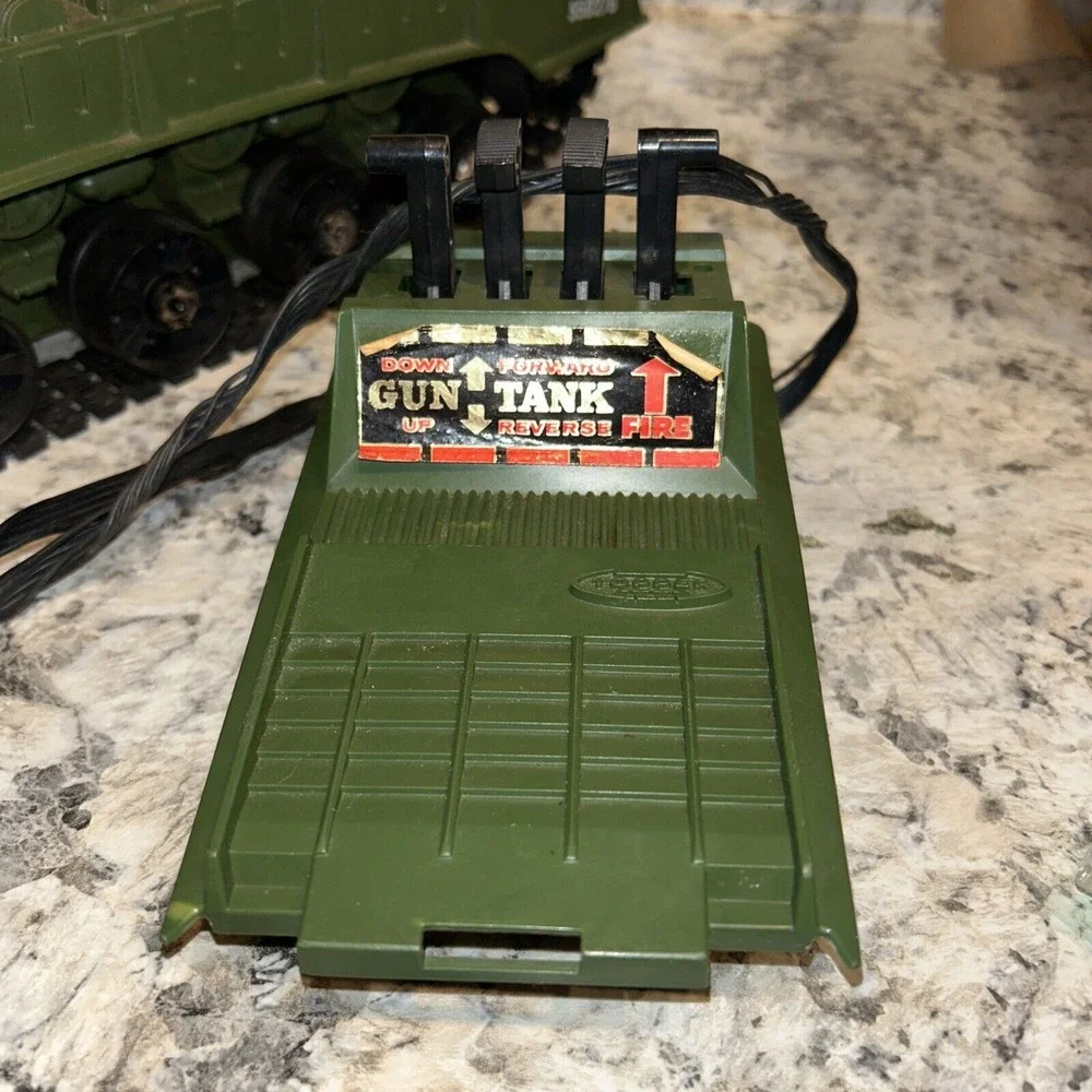 1961 Deluxe‎ Reading Tiger Tank Battery Operated Tank Parts Or Repair